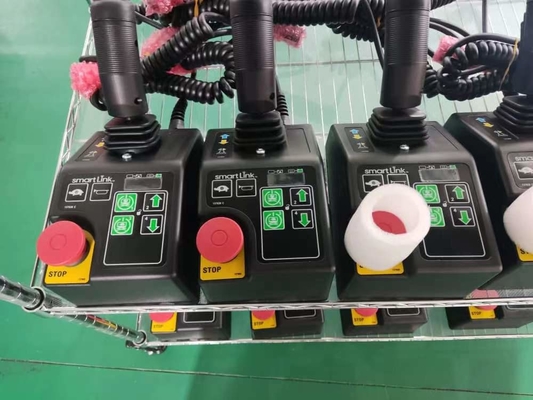 comprar 137633GT Caixa de controlo do elevador Genie com 6 botões, 2 controladores de velocidade Fabricação em linha